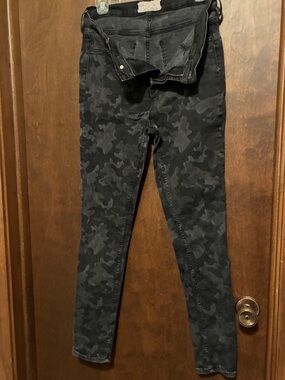Free People Black Charcoal Camo Skinny Jeans